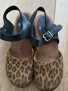 Lotta’s Leopard Print wood Clog Sandals with Black Leather Ankle Strap